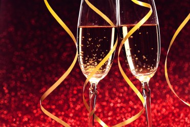 Pair glass of champagne